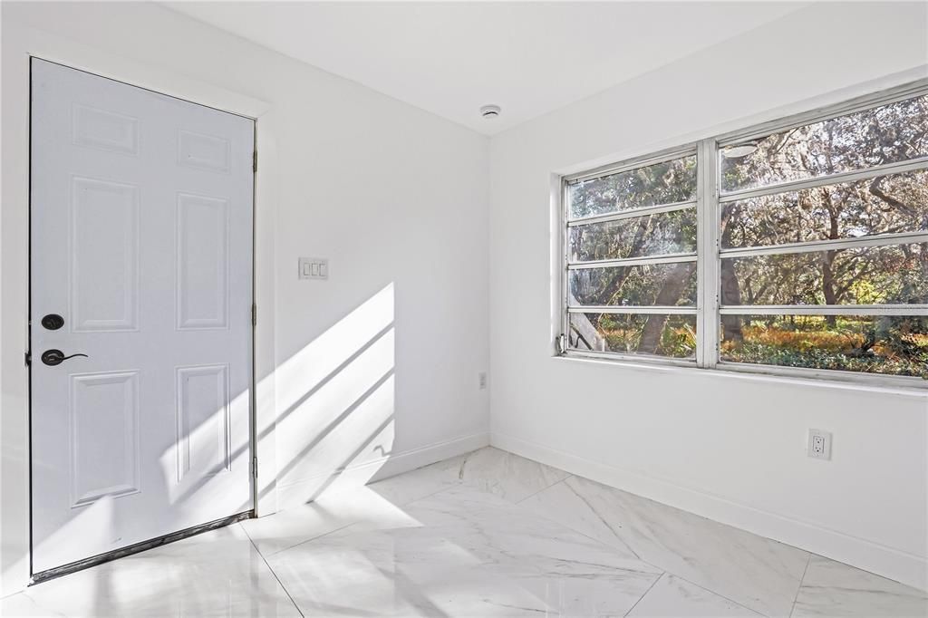 En Venta: $294,900 (3 camas, 2 baños, 1756 Pies cuadrados)