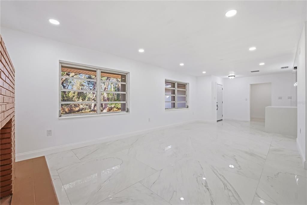 En Venta: $294,900 (3 camas, 2 baños, 1756 Pies cuadrados)