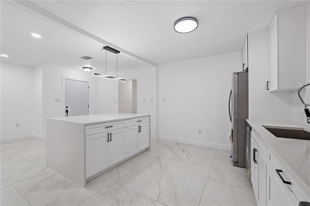 En Venta: $294,900 (3 camas, 2 baños, 1756 Pies cuadrados)