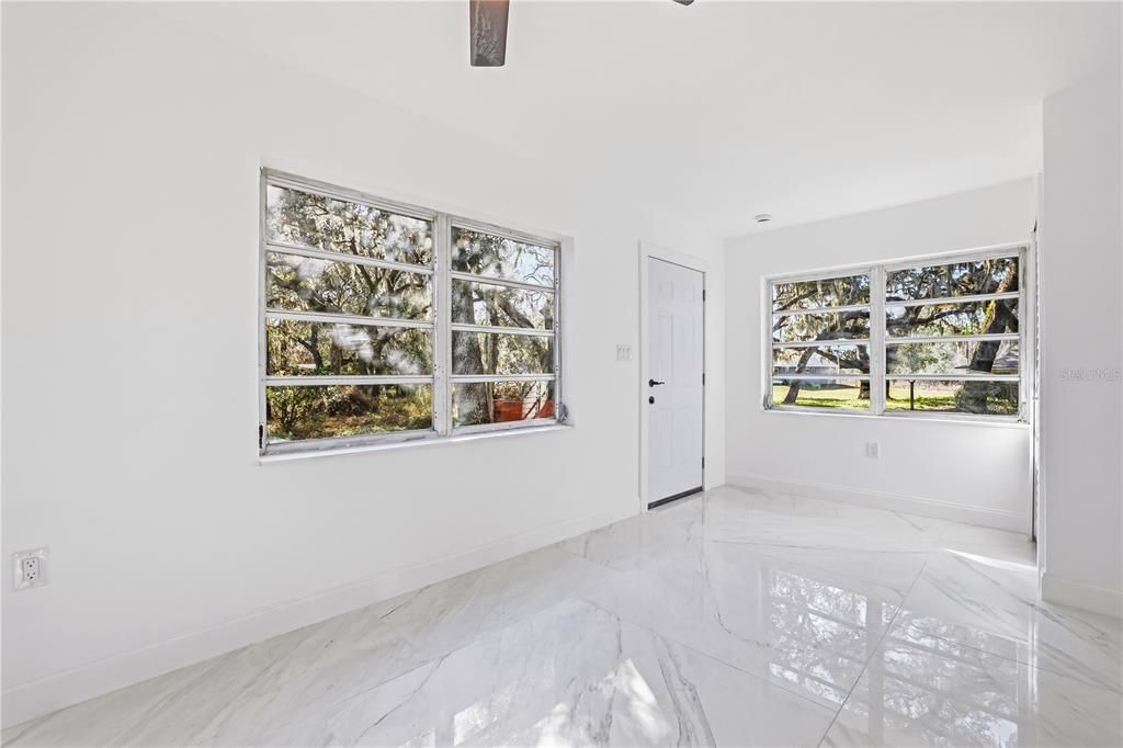 En Venta: $294,900 (3 camas, 2 baños, 1756 Pies cuadrados)