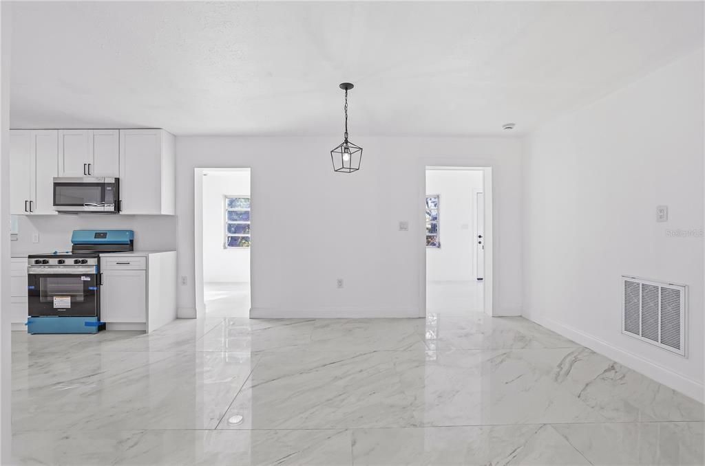 En Venta: $294,900 (3 camas, 2 baños, 1756 Pies cuadrados)