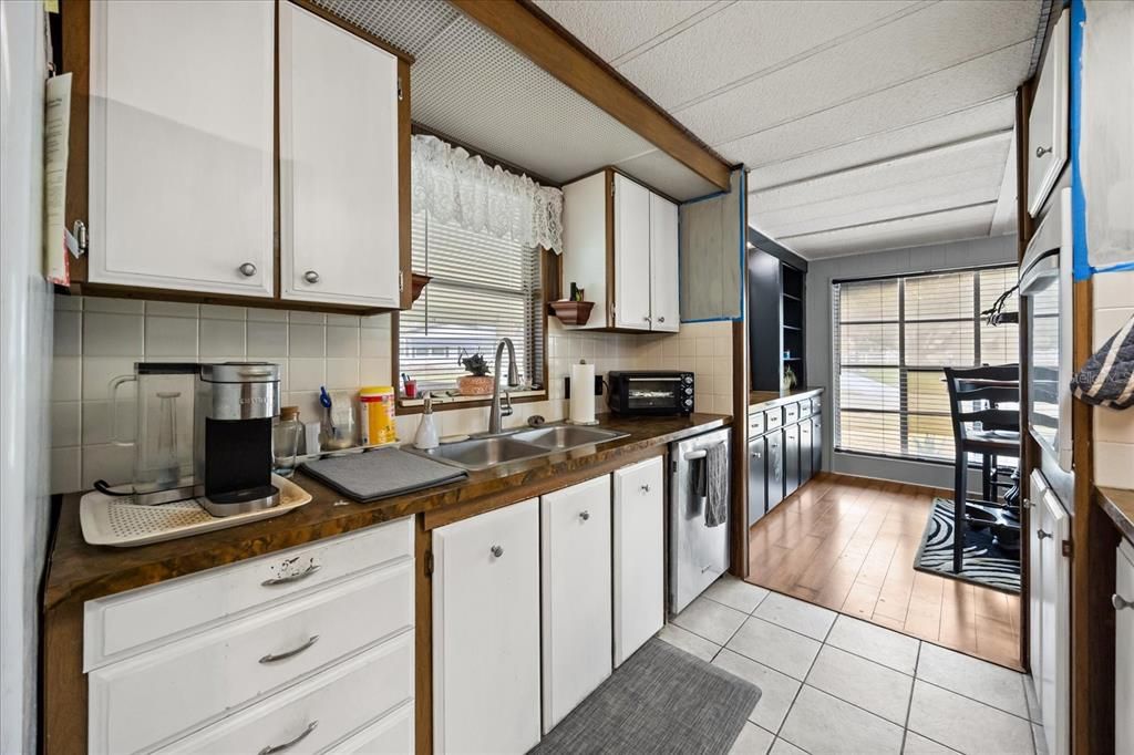 En Venta: $145,000 (2 camas, 2 baños, 1331 Pies cuadrados)