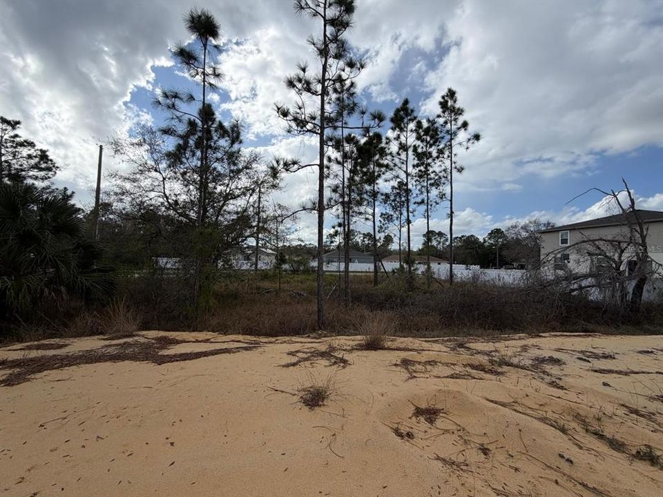 На продажу: $38,000 (0.25 acres)