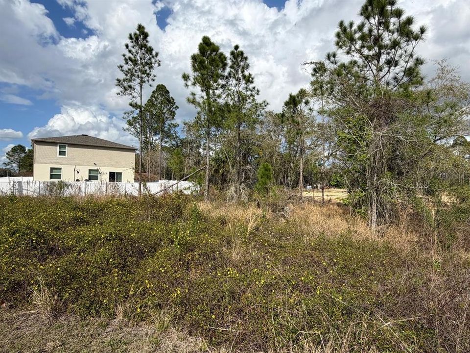 На продажу: $38,000 (0.25 acres)