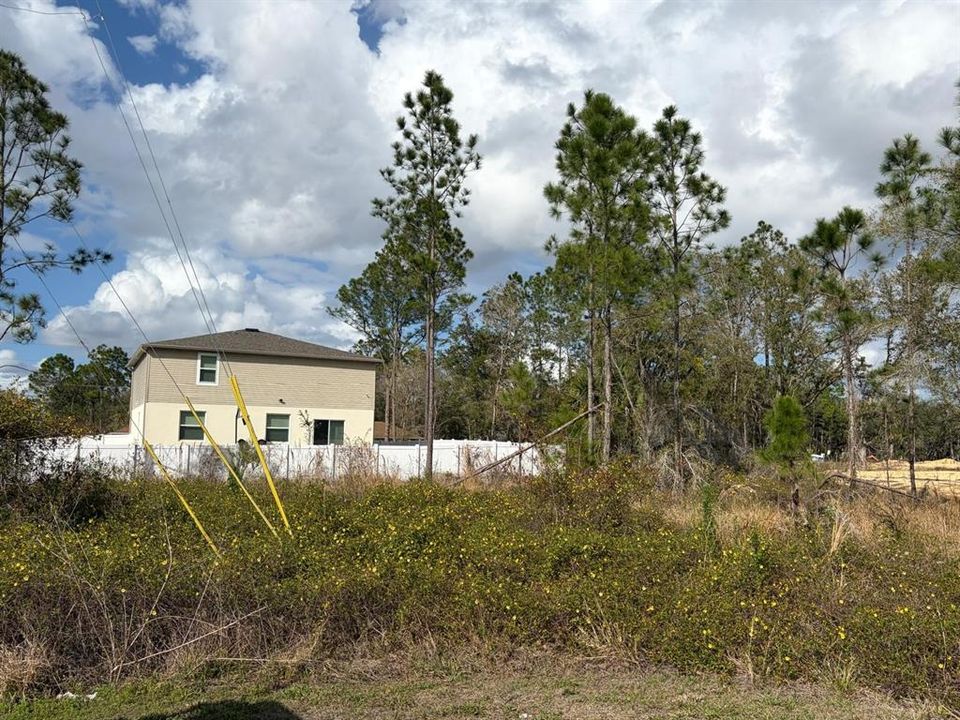 На продажу: $38,000 (0.25 acres)