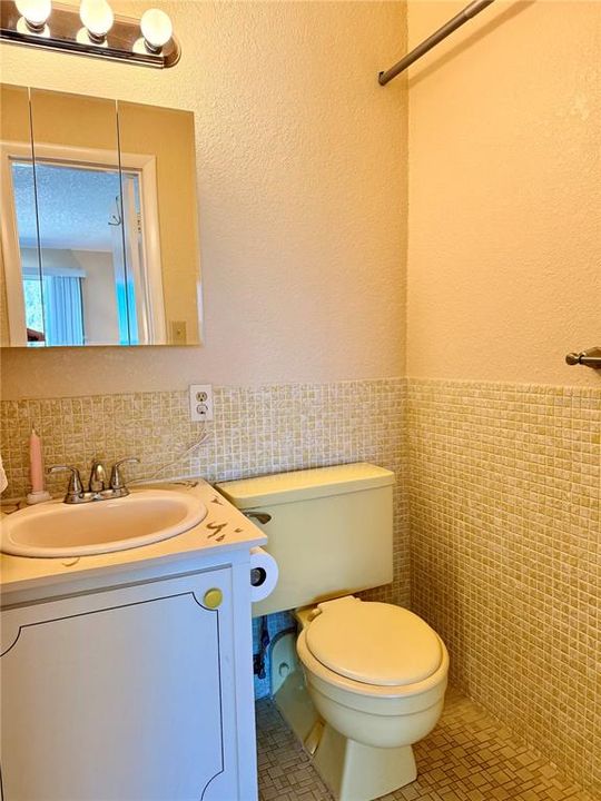 En Venta: $99,900 (2 camas, 1 baños, 840 Pies cuadrados)