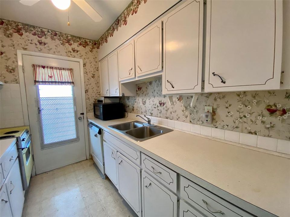En Venta: $99,900 (2 camas, 1 baños, 840 Pies cuadrados)