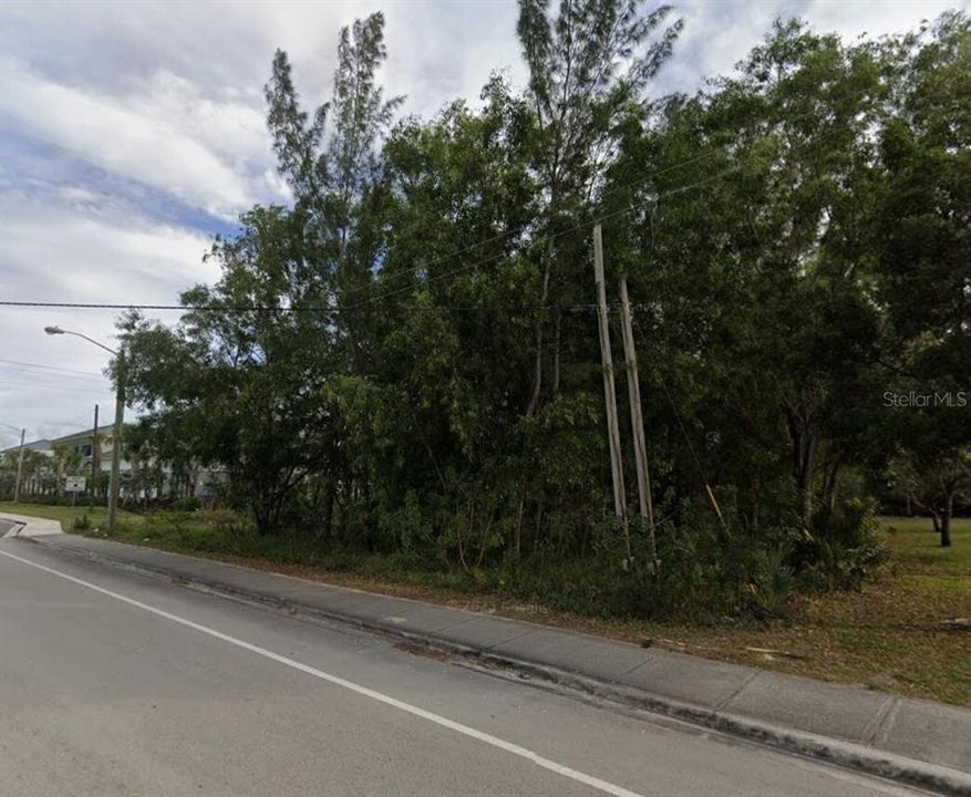 For Sale: $499,999 (0.67 acres)