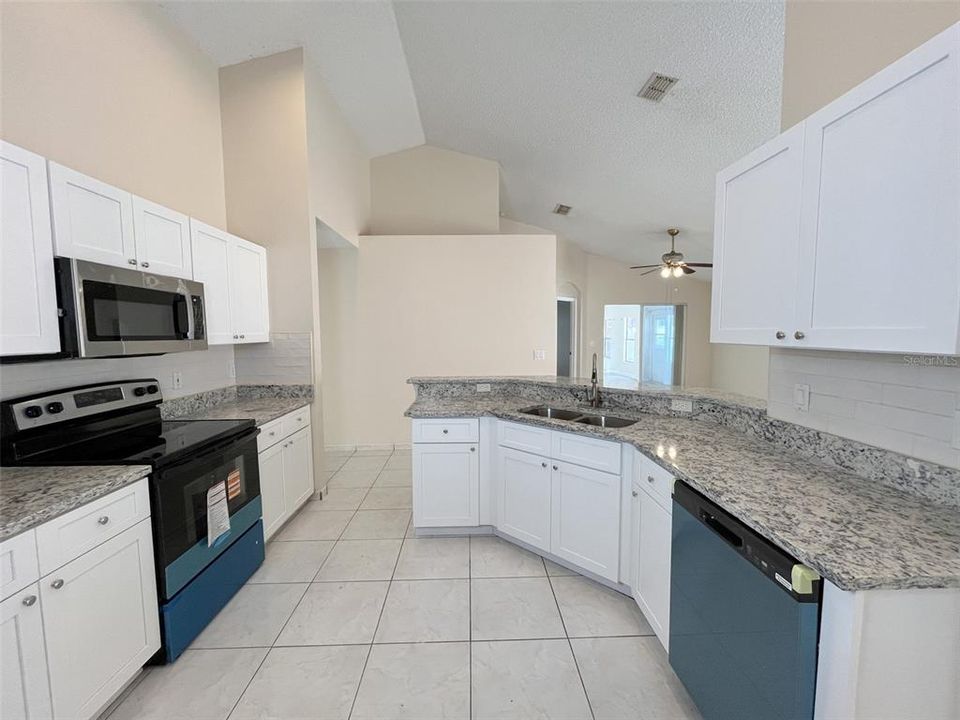 For Sale: $419,900 (4 beds, 2 baths, 2295 Square Feet)