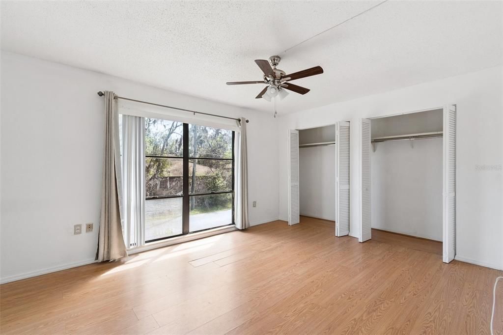 Active With Contract: $109,000 (2 beds, 2 baths, 1226 Square Feet)