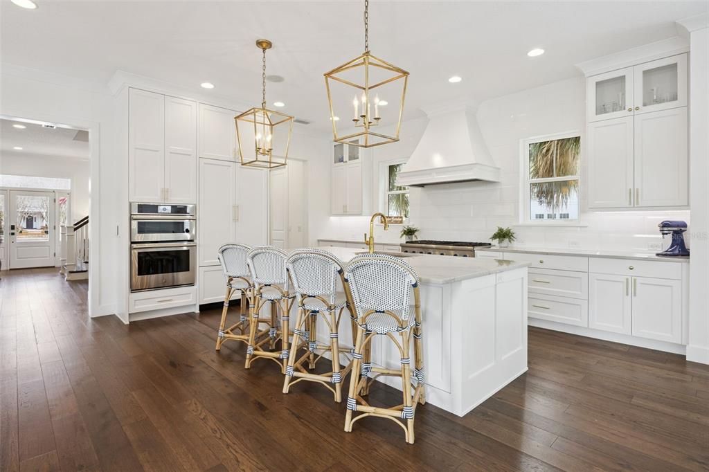 For Sale: $1,699,000 (4 beds, 4 baths, 3781 Square Feet)