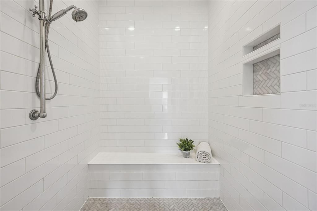 For Sale: $1,699,000 (4 beds, 4 baths, 3781 Square Feet)