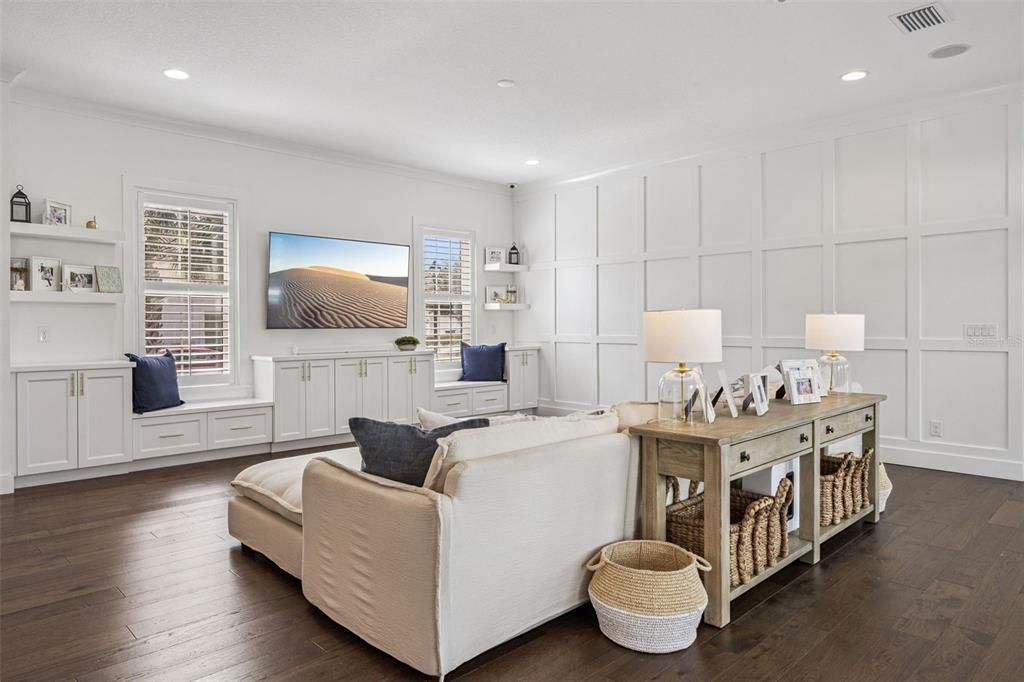 For Sale: $1,699,000 (4 beds, 4 baths, 3781 Square Feet)