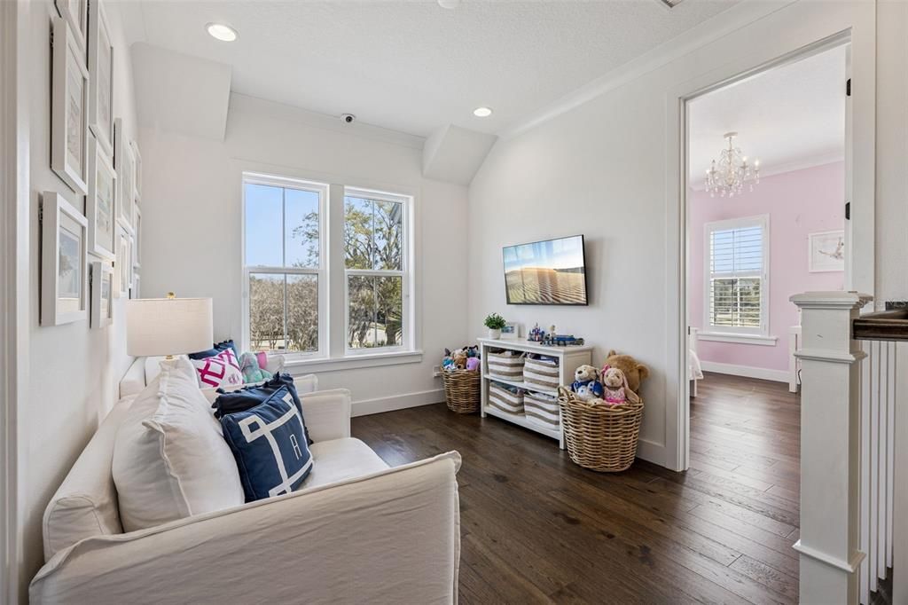 For Sale: $1,699,000 (4 beds, 4 baths, 3781 Square Feet)