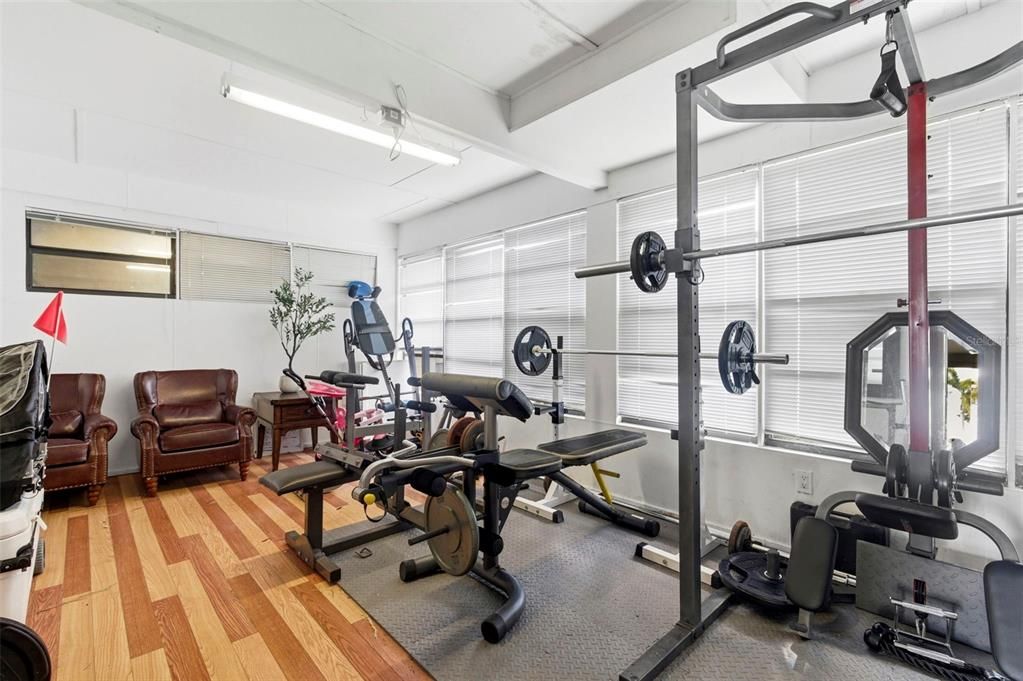 待售: $640,000 (4 贝兹, 0 浴室, 2472 平方英尺)