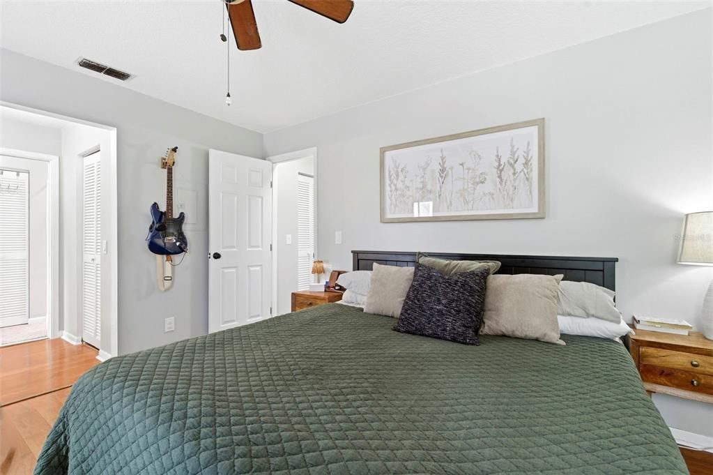 待售: $640,000 (4 贝兹, 0 浴室, 2472 平方英尺)