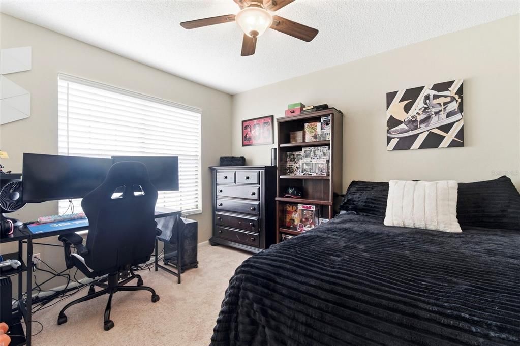 待售: $640,000 (4 贝兹, 0 浴室, 2472 平方英尺)