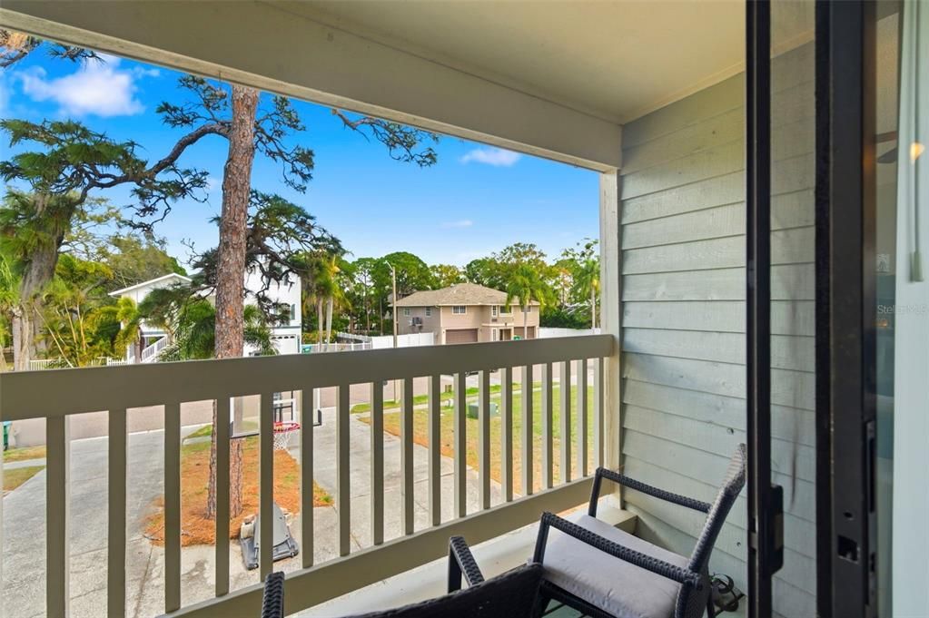 待售: $640,000 (4 贝兹, 0 浴室, 2472 平方英尺)