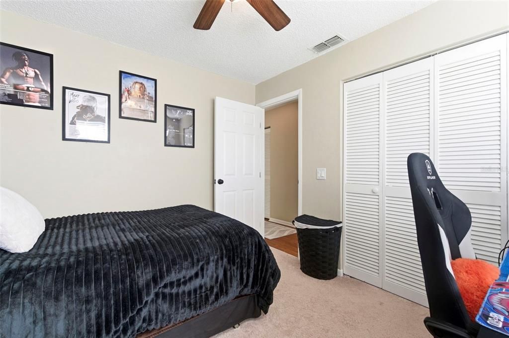 待售: $640,000 (4 贝兹, 0 浴室, 2472 平方英尺)