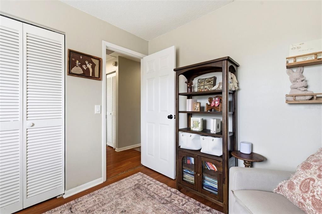 待售: $640,000 (4 贝兹, 0 浴室, 2472 平方英尺)