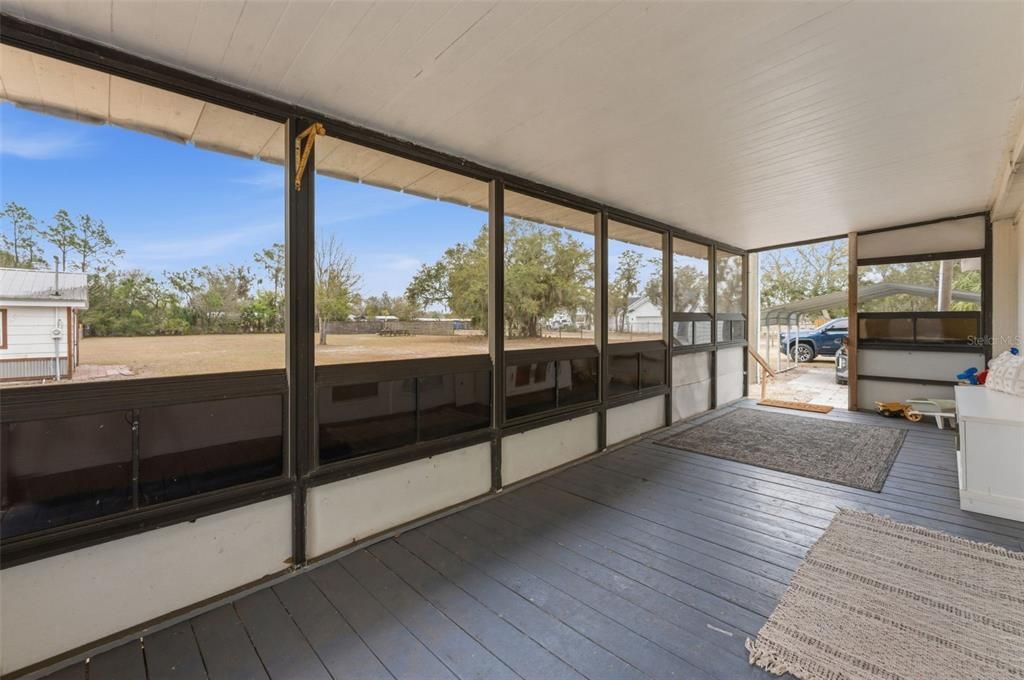 Activo con contrato: $495,000 (4 camas, 2 baños, 2052 Pies cuadrados)