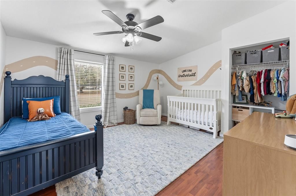 Activo con contrato: $495,000 (4 camas, 2 baños, 2052 Pies cuadrados)