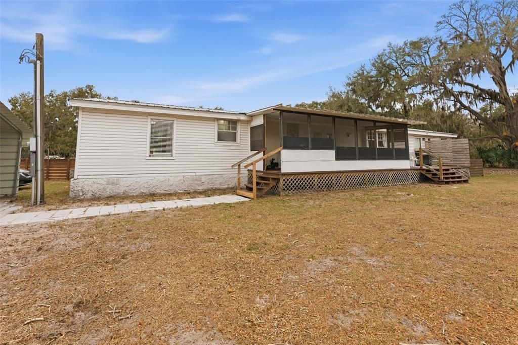 Activo con contrato: $495,000 (4 camas, 2 baños, 2052 Pies cuadrados)