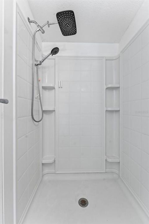 Activo con contrato: $495,000 (4 camas, 2 baños, 2052 Pies cuadrados)