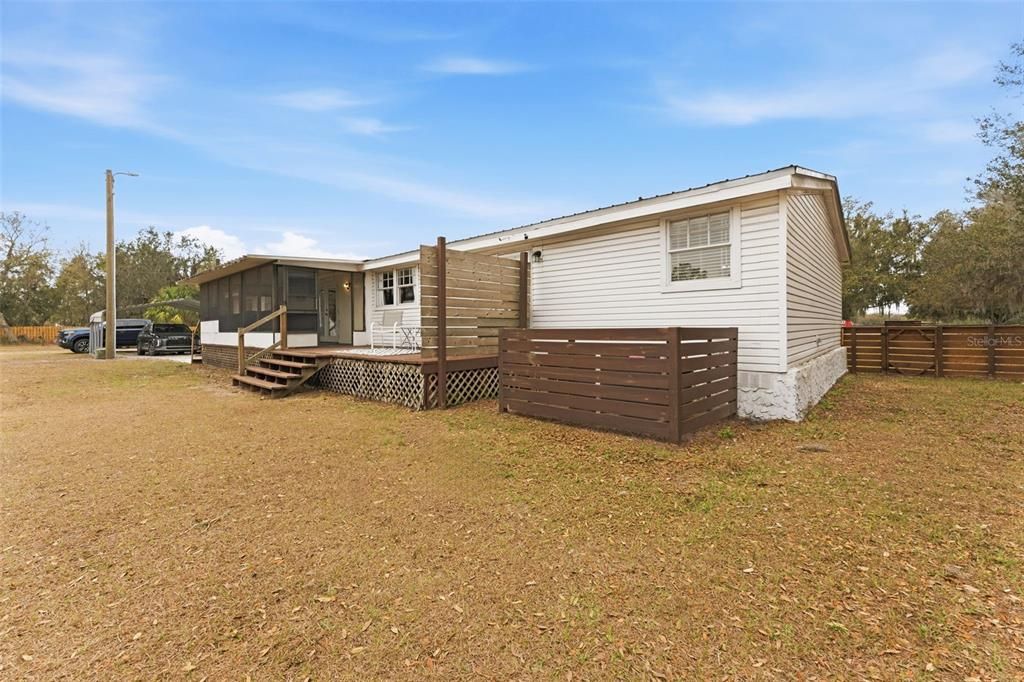 Activo con contrato: $495,000 (4 camas, 2 baños, 2052 Pies cuadrados)