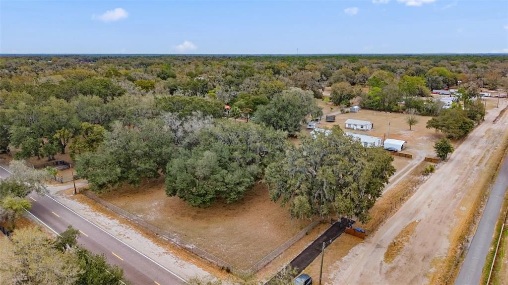 Activo con contrato: $495,000 (4 camas, 2 baños, 2052 Pies cuadrados)