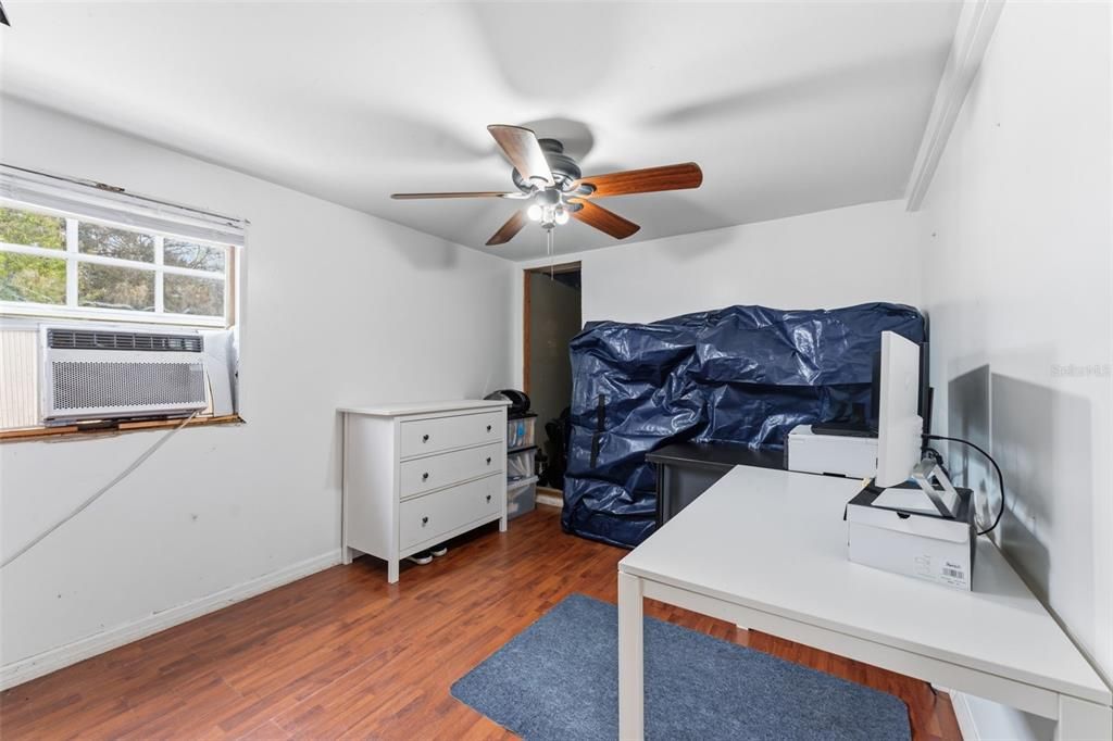 Activo con contrato: $495,000 (4 camas, 2 baños, 2052 Pies cuadrados)