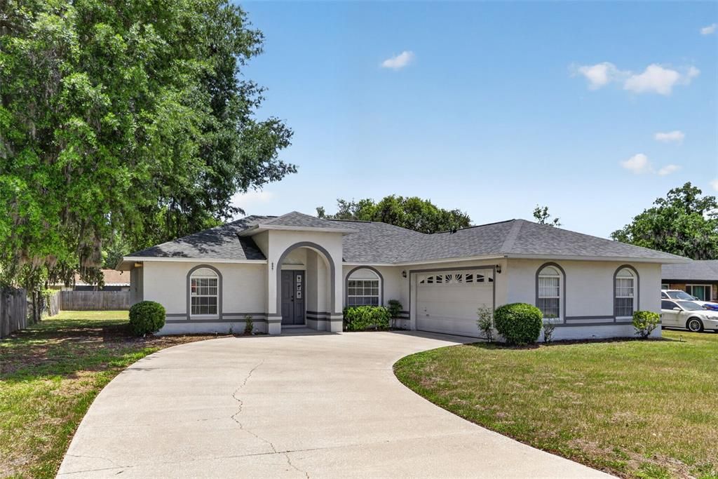 Active With Contract: $338,000 (3 beds, 2 baths, 1592 Square Feet)