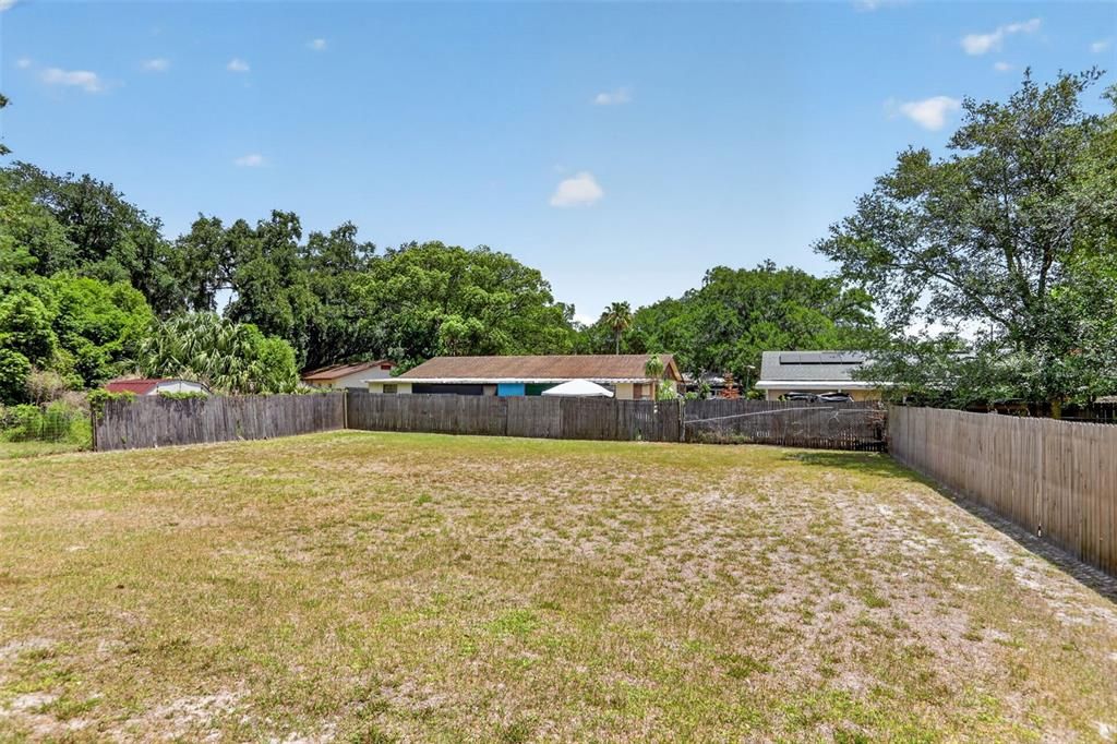 Active With Contract: $338,000 (3 beds, 2 baths, 1592 Square Feet)