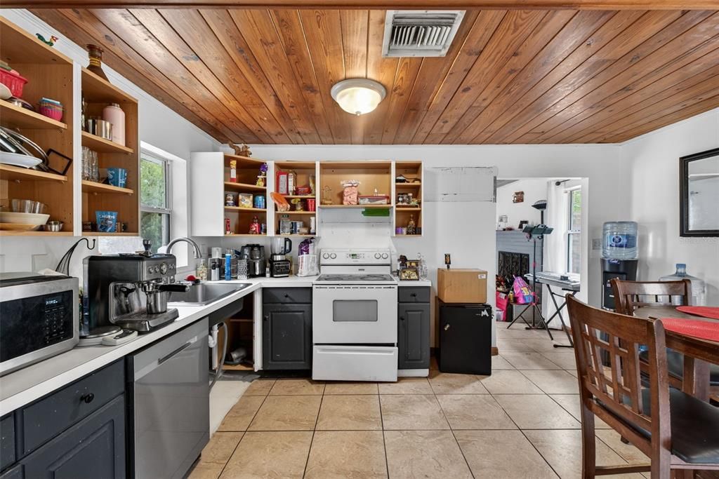 En Venta: $499,900 (2 camas, 1 baños, 1218 Pies cuadrados)