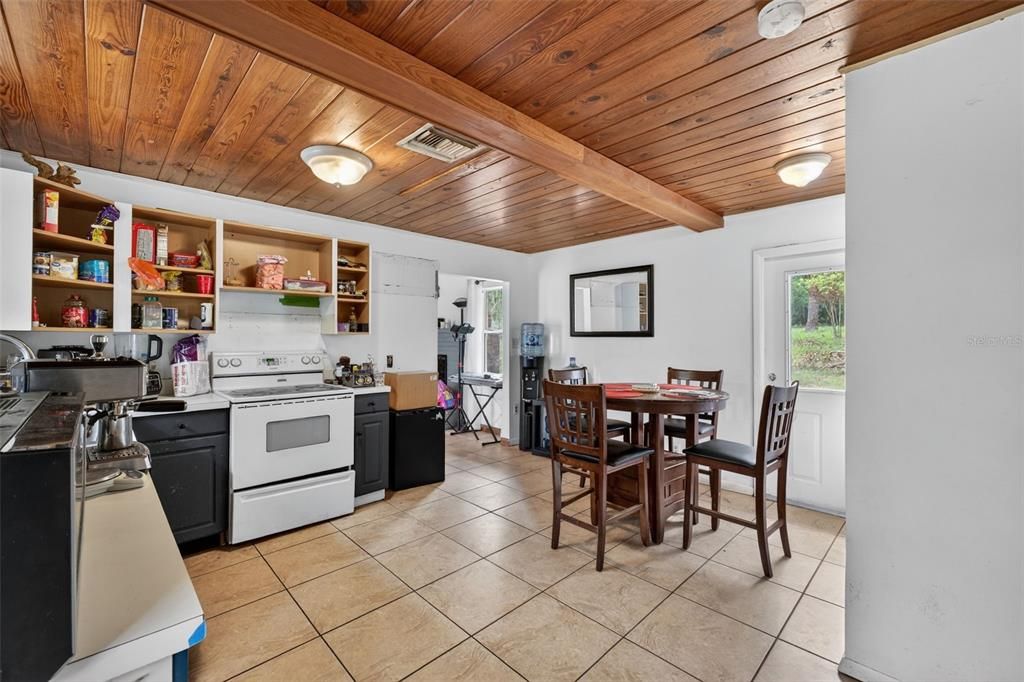 En Venta: $499,900 (2 camas, 1 baños, 1218 Pies cuadrados)