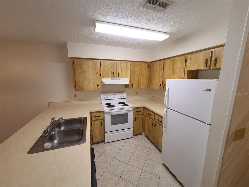 For Rent: $1,250 (1 beds, 1 baths, 797 Square Feet)