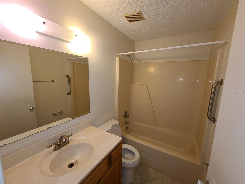 For Rent: $1,250 (1 beds, 1 baths, 797 Square Feet)