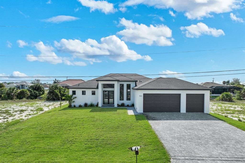 For Sale: $997,000 (4 beds, 3 baths, 2207 Square Feet)