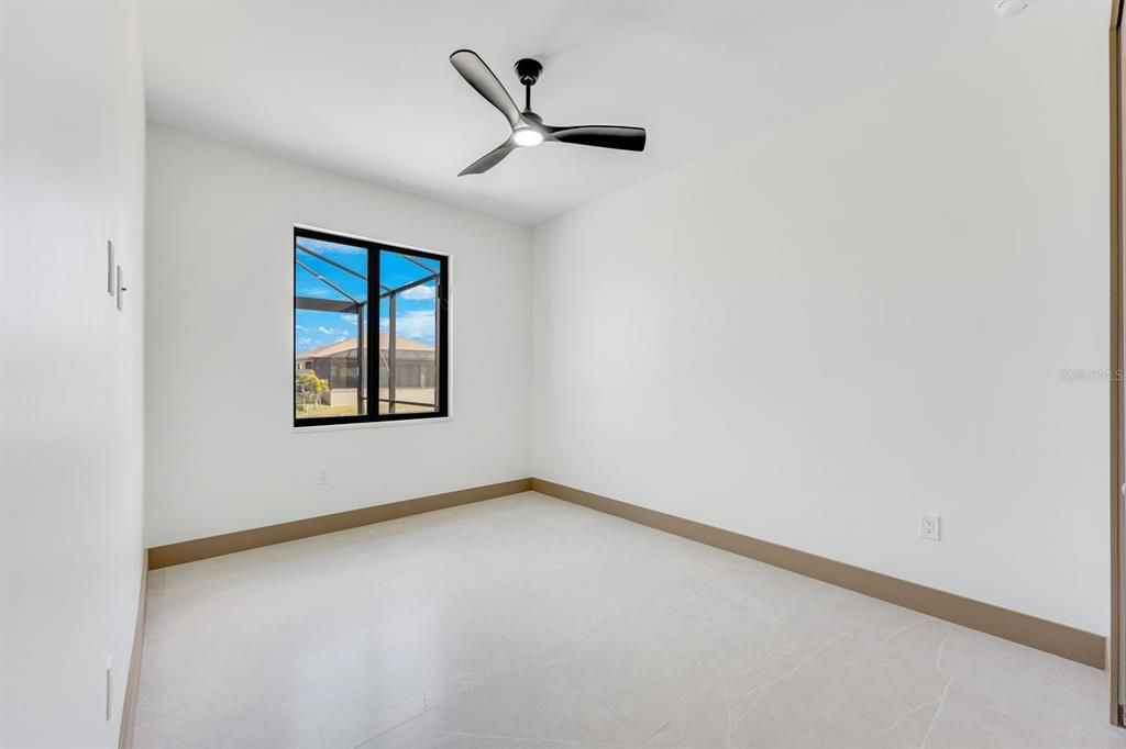 For Sale: $997,000 (4 beds, 3 baths, 2207 Square Feet)