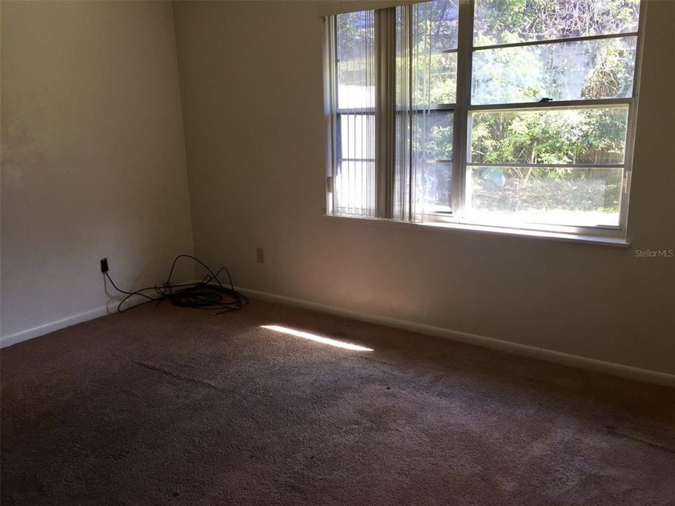 For Sale: $196,554 (4 beds, 0 baths, 1800 Square Feet)