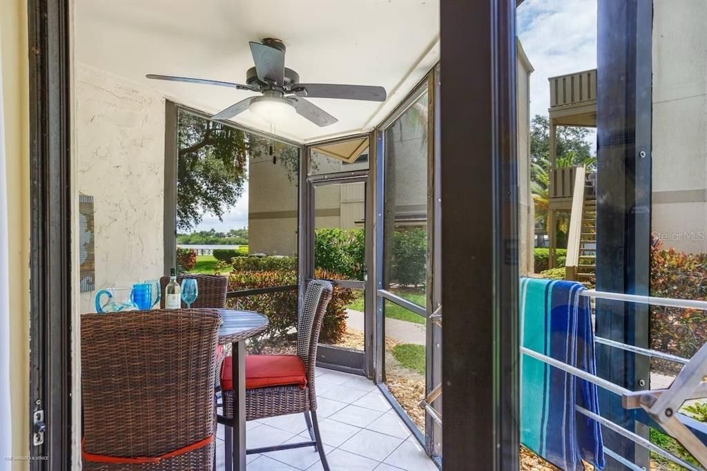 Active With Contract: $350,000 (2 beds, 1 baths, 690 Square Feet)