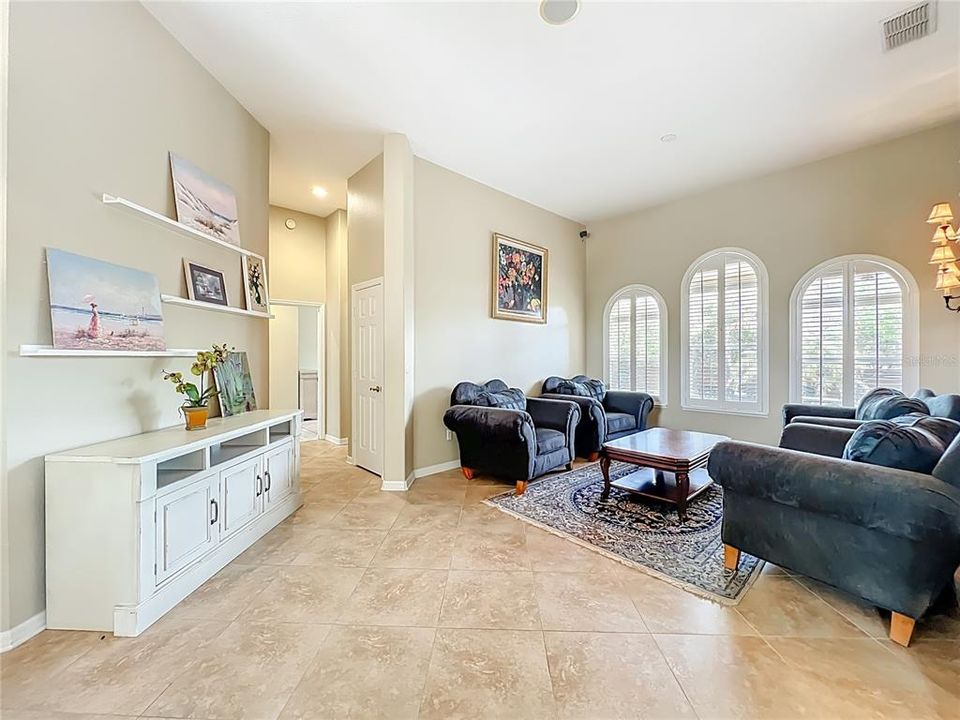 For Sale: $789,000 (4 beds, 3 baths, 2692 Square Feet)