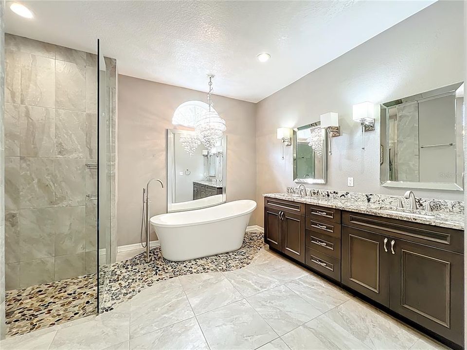 For Sale: $789,000 (4 beds, 3 baths, 2692 Square Feet)