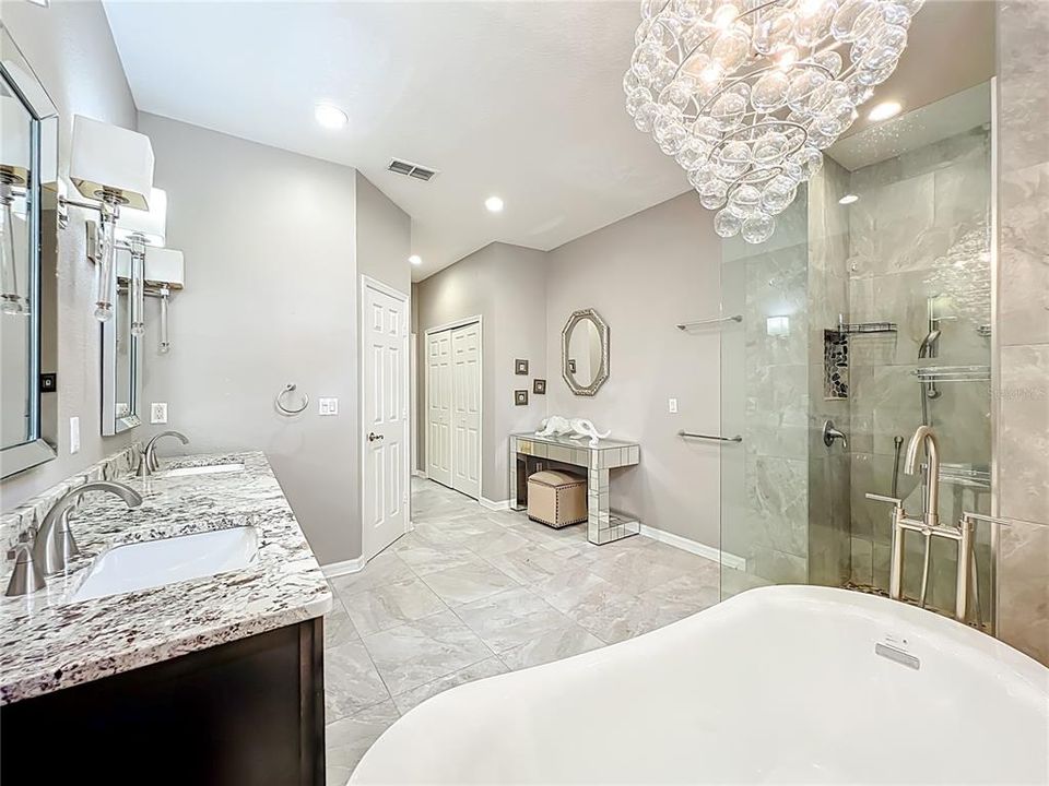 For Sale: $789,000 (4 beds, 3 baths, 2692 Square Feet)