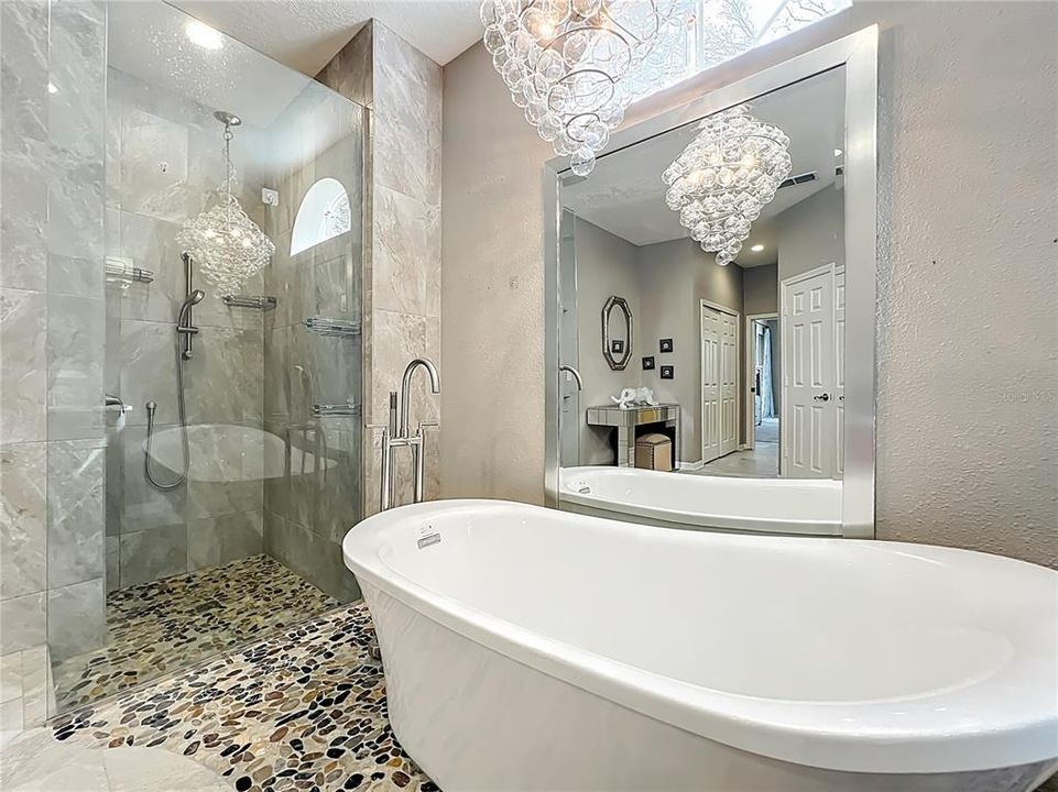 For Sale: $789,000 (4 beds, 3 baths, 2692 Square Feet)