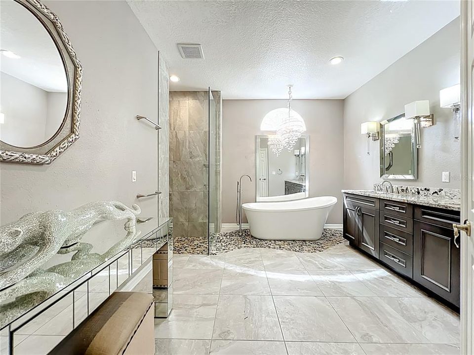 For Sale: $789,000 (4 beds, 3 baths, 2692 Square Feet)
