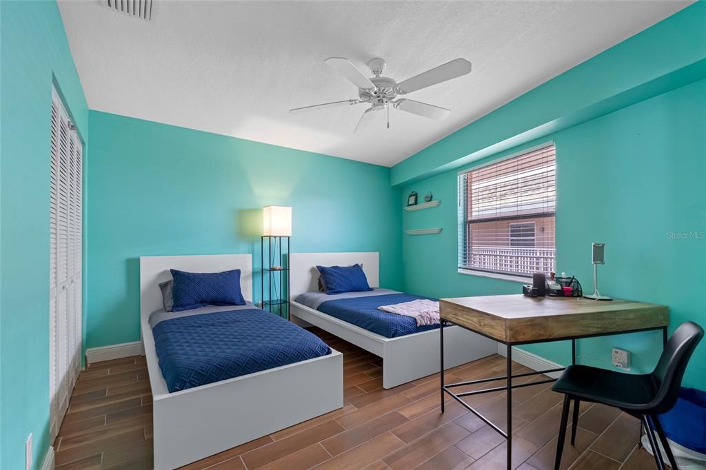For Sale: $724,000 (2 beds, 2 baths, 1065 Square Feet)