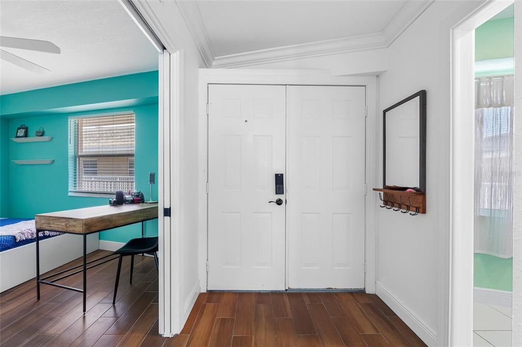For Sale: $724,000 (2 beds, 2 baths, 1065 Square Feet)