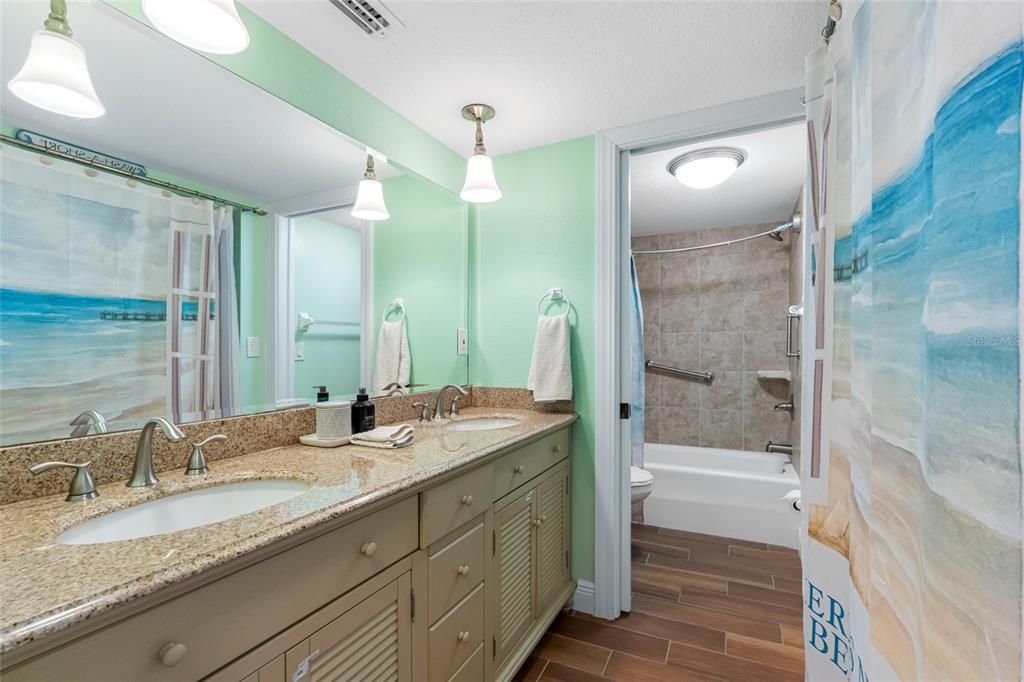 For Sale: $724,000 (2 beds, 2 baths, 1065 Square Feet)