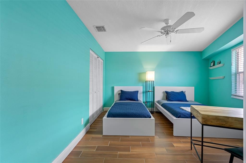 For Sale: $724,000 (2 beds, 2 baths, 1065 Square Feet)